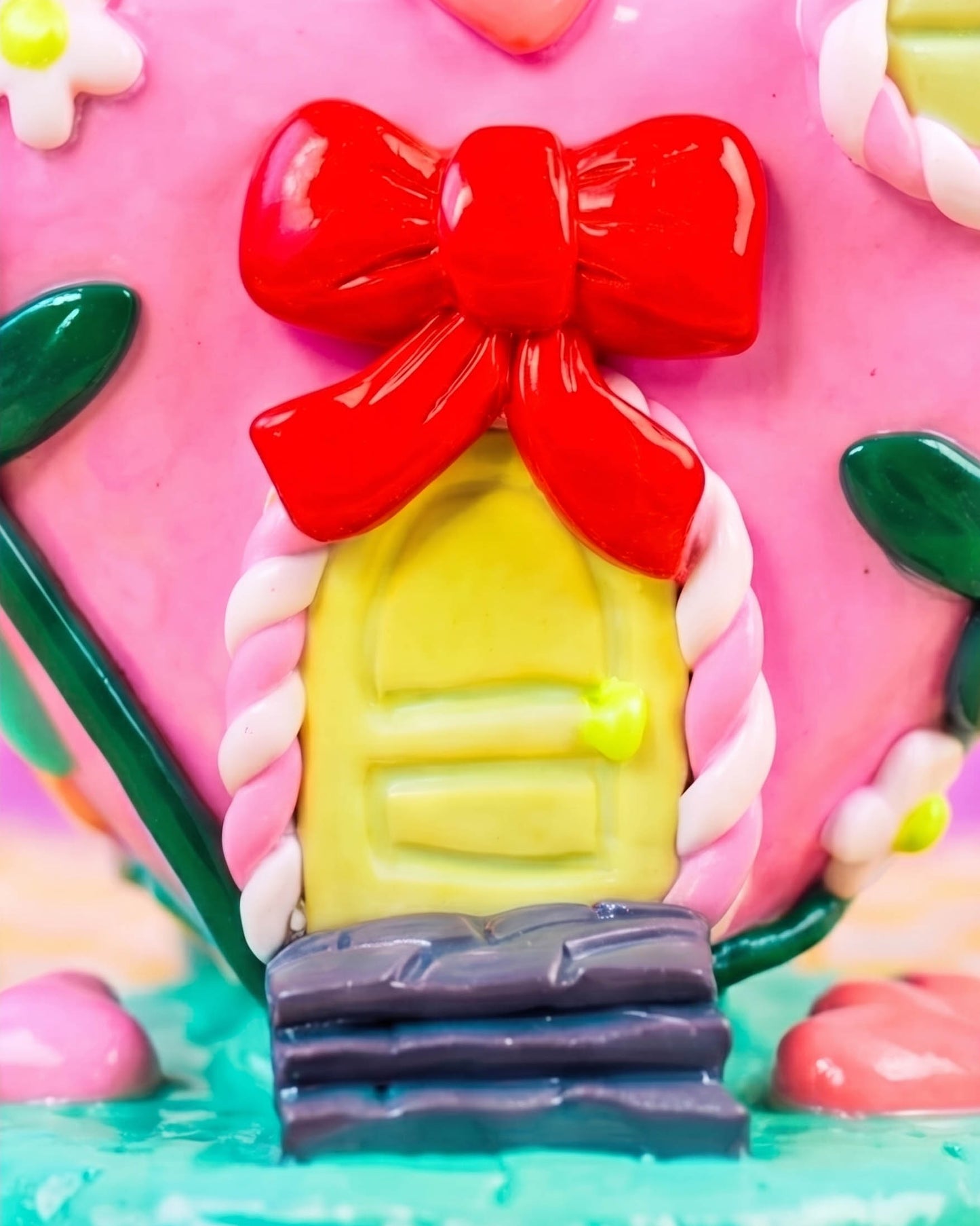 Candy Heart House Bong