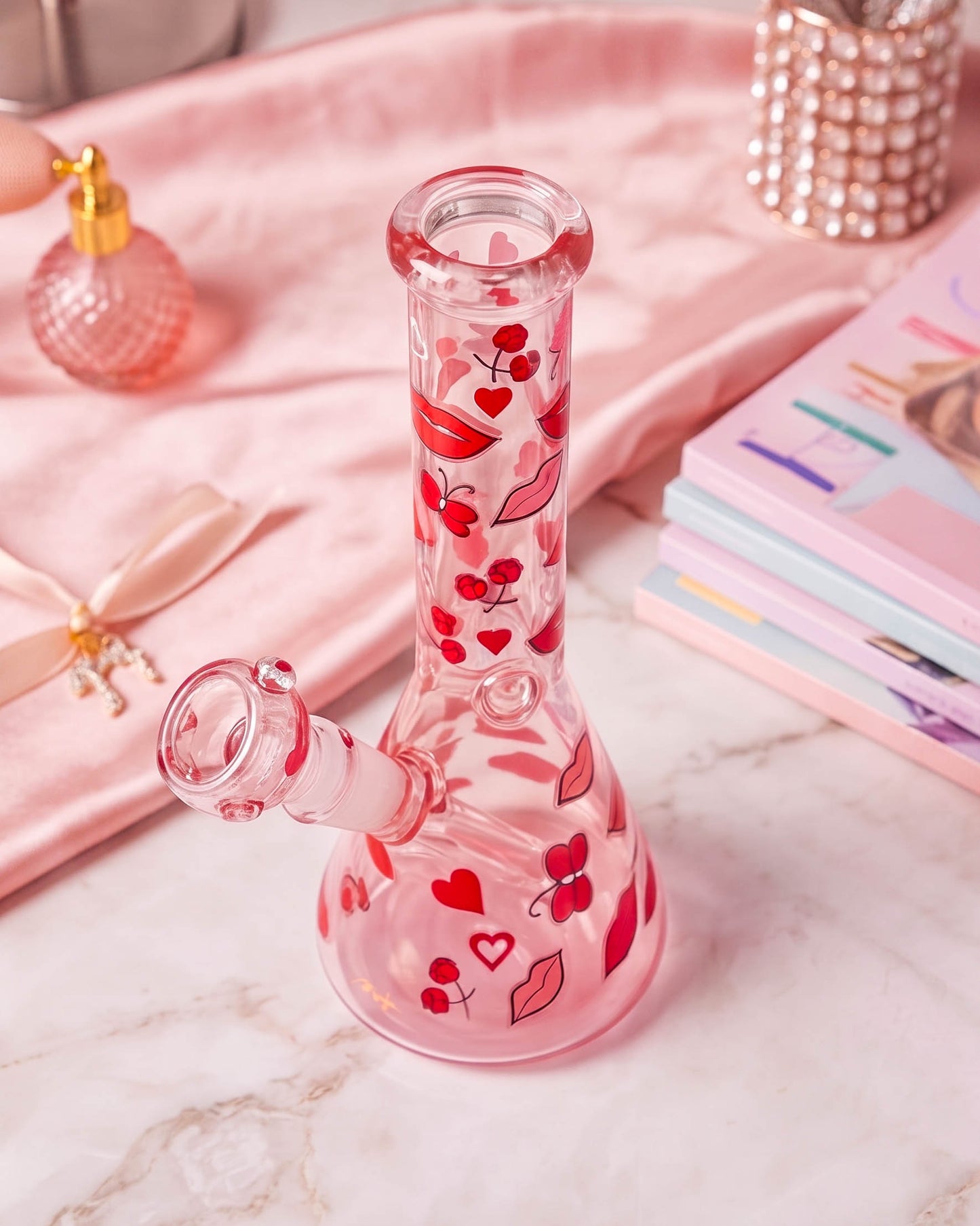 Kiss Me Beaker Bong